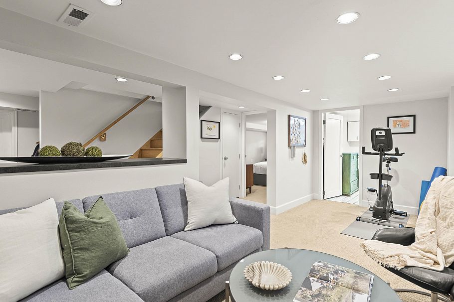 3388 W 31st Avenue Vancouver, BC - 25