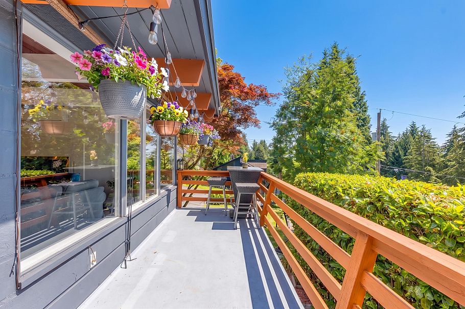 466 E Kings Road North Vancouver, BC - 8