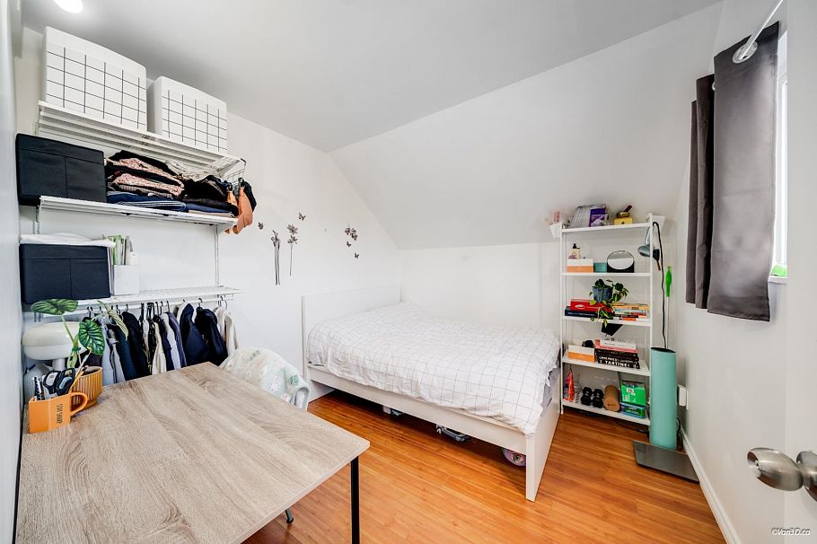 166 E 24th Avenue Vancouver, BC - 26