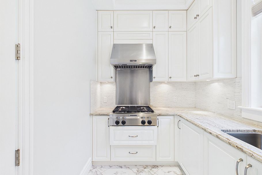 738 W 54th Avenue Vancouver, BC - 12