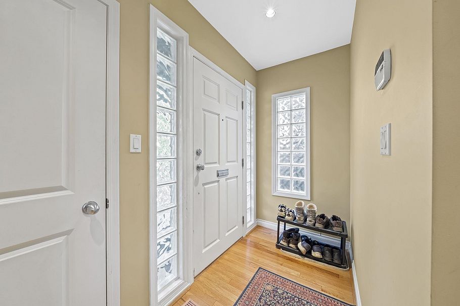 2925 W 21st Street Vancouver, BC - 3