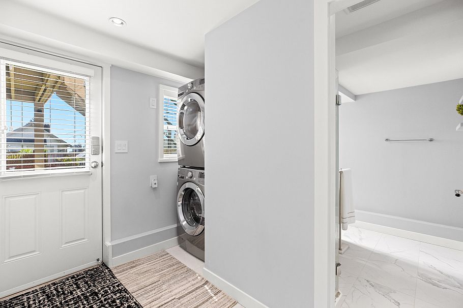 219 E 26th Street North Vancouver, BC - 29