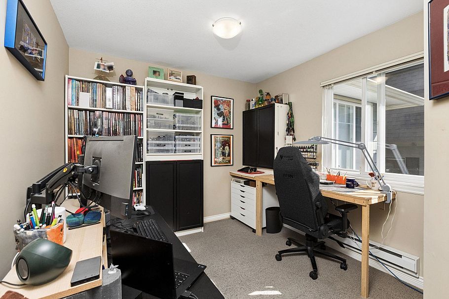 250 E 17th Street North Vancouver, BC - 29