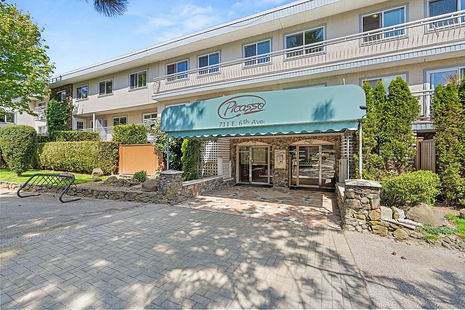 336 711 E 6th Avenue Vancouver, BC - 1