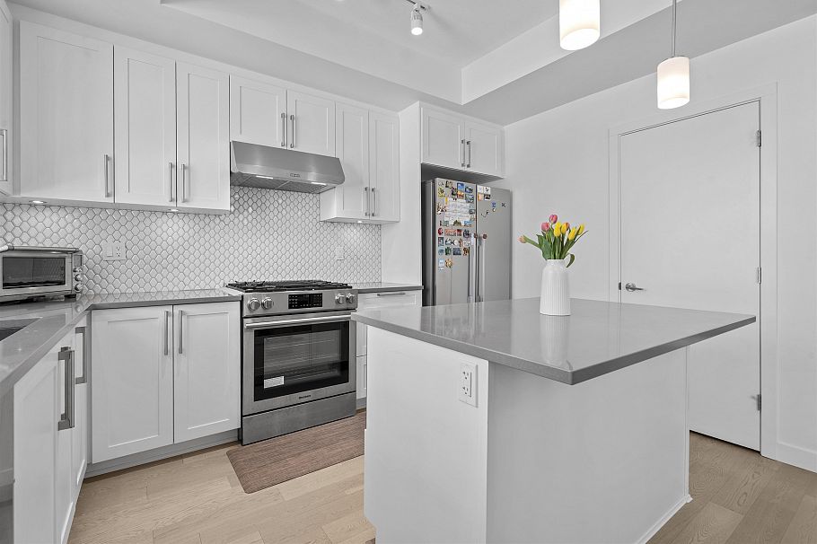 64 10199 River Drive Richmond, BC - 1