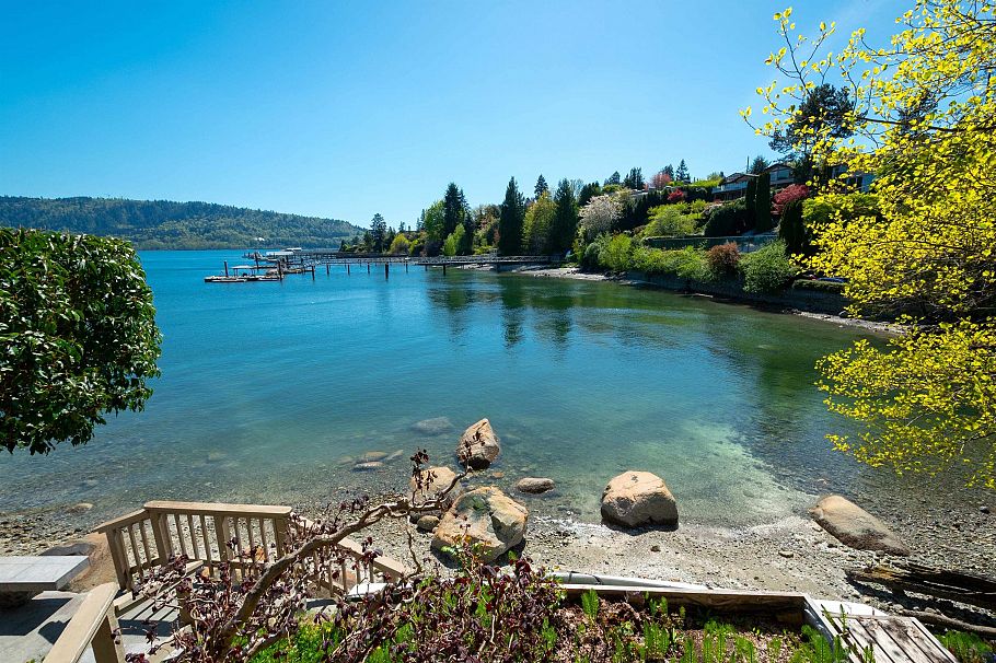 4455 Harris Place North Vancouver, BC - 27