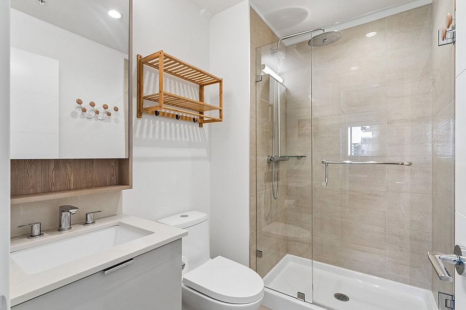 603 108 E 8th Street North Vancouver, BC - 10