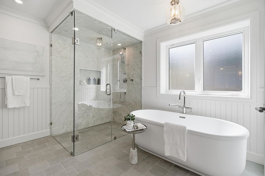 690 E Windsor Road North Vancouver, BC - 23