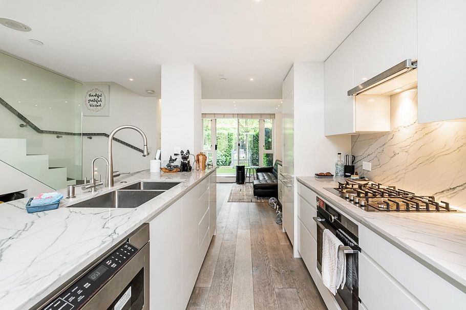 938 Beatty Street Vancouver, BC - 8