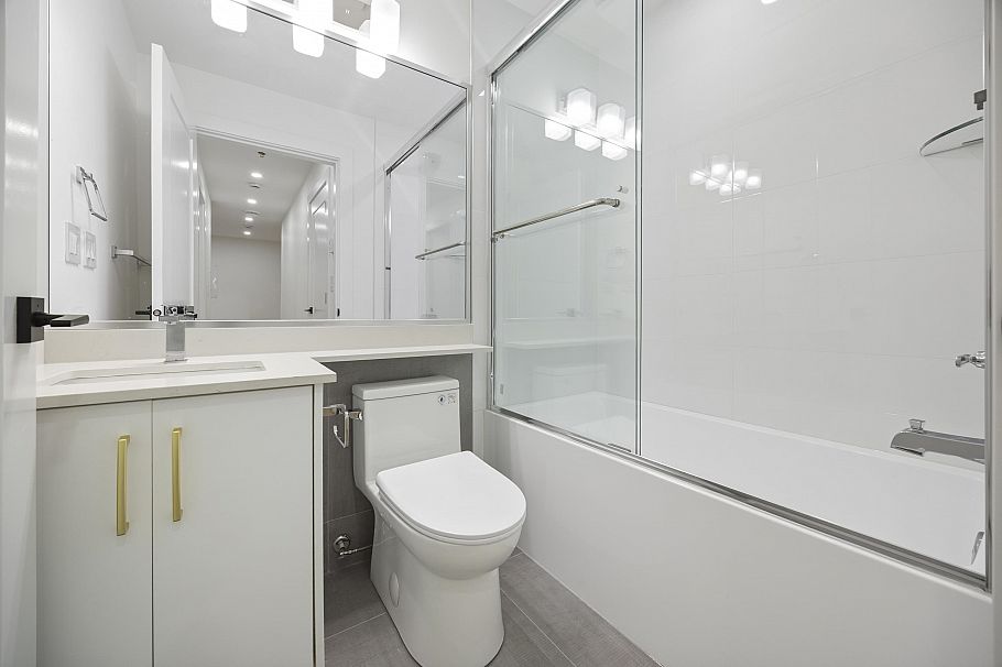 1 7361 Fraser Street Vancouver, BC - 32