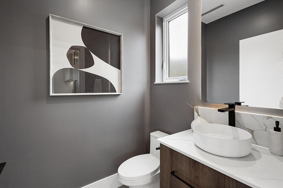 1 3639 E 46th Avenue Vancouver, BC - 16