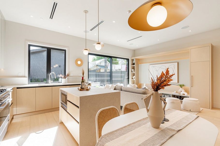 2 372 E 37 Avenue Vancouver, BC - 10