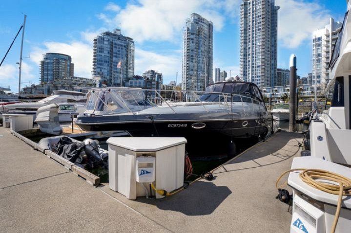 42 1088 Marinaside Crescent Vancouver, BC - 1
