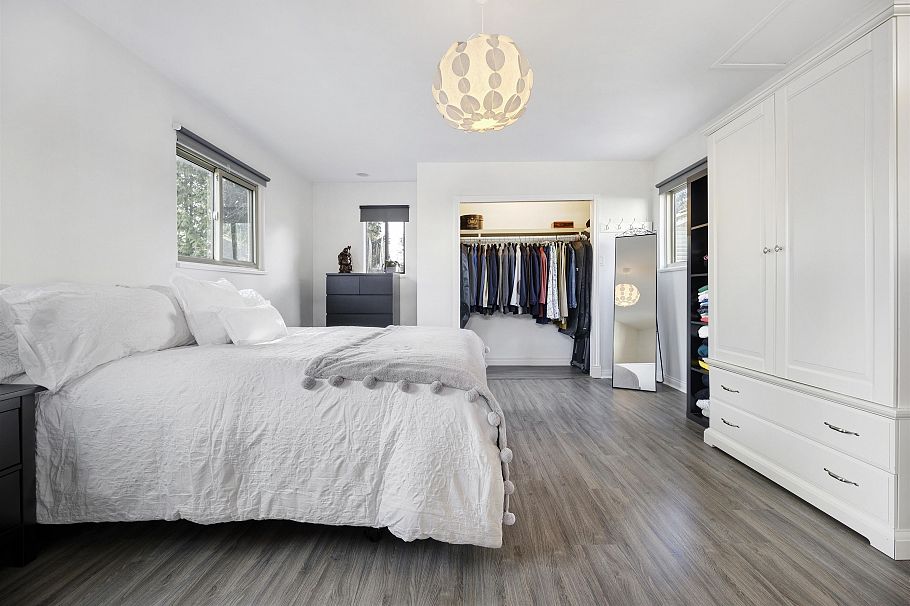 828 Nicolum Court North Vancouver, BC - 14