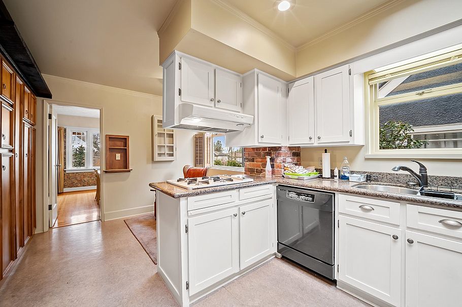 3537 W 31st Avenue Vancouver, BC - 12