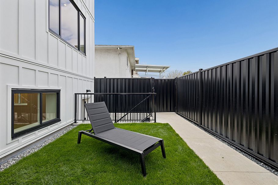 1 3637 E 46th Avenue Vancouver, BC - 37