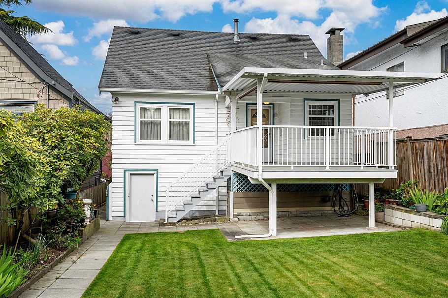 2578 Oxford Street Vancouver, BC - 19