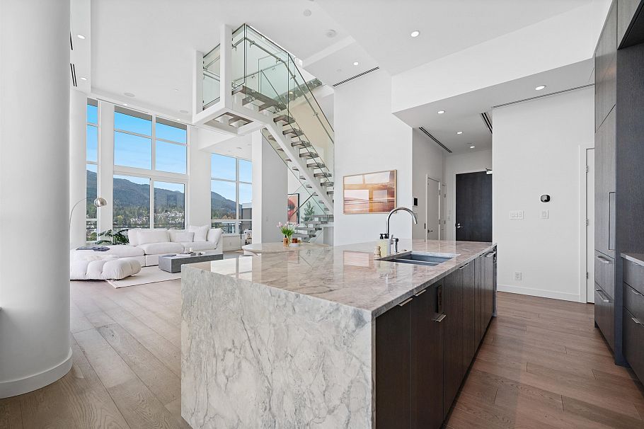 2403 125 E 14th Street North Vancouver, BC - 13