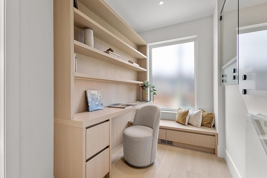 1 2425 Kitchener Street Vancouver, BC - 13