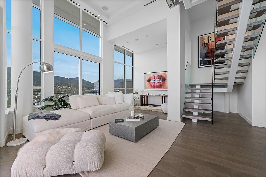 2403 125 E 14th Street North Vancouver, BC - 4