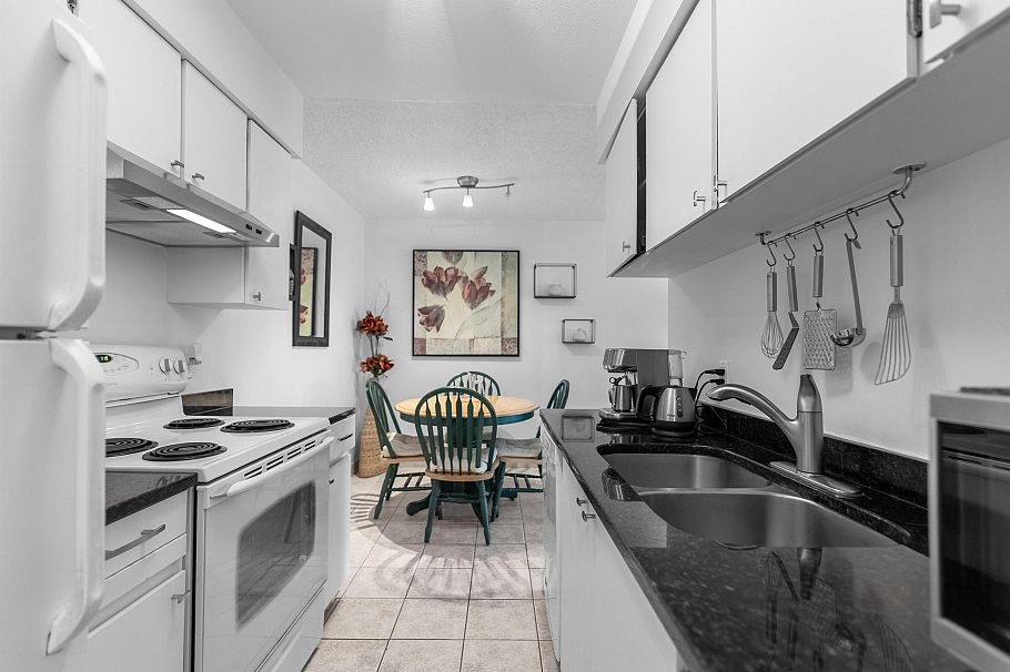 202 4353 Halifax Street Burnaby, BC - 9