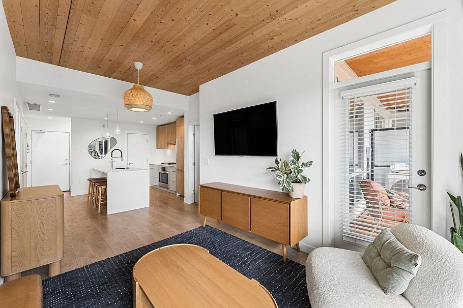 603 108 E 8th Street North Vancouver, BC - 4