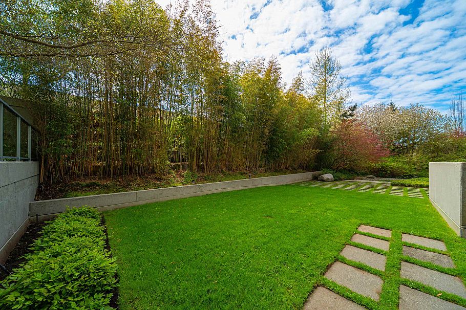 702 2688 West Mall Vancouver, BC - 31