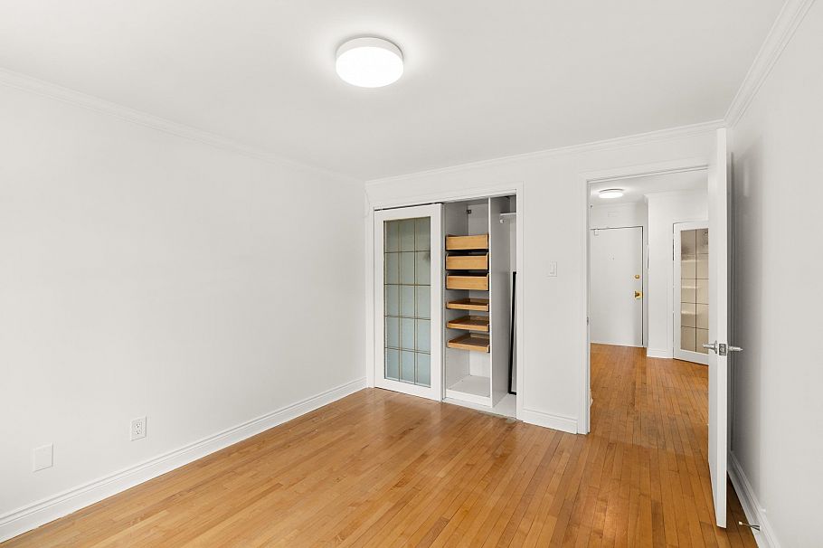 336 711 E 6th Avenue Vancouver, BC - 9