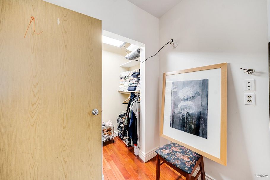 166 E 24th Avenue Vancouver, BC - 19