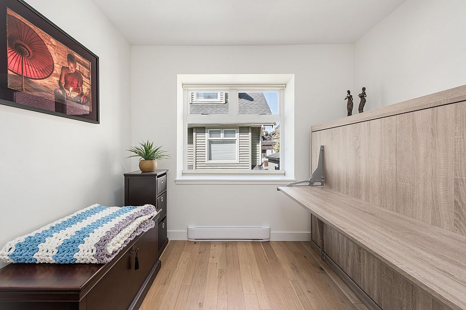 1823 Napier Street Vancouver, BC - 17