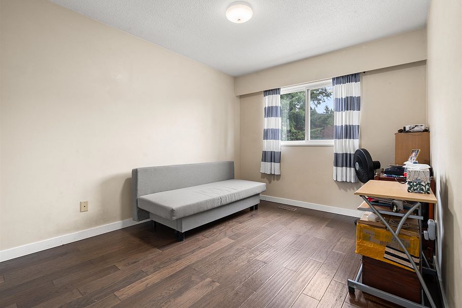 883 Old Lillooet Road North Vancouver, BC - 19