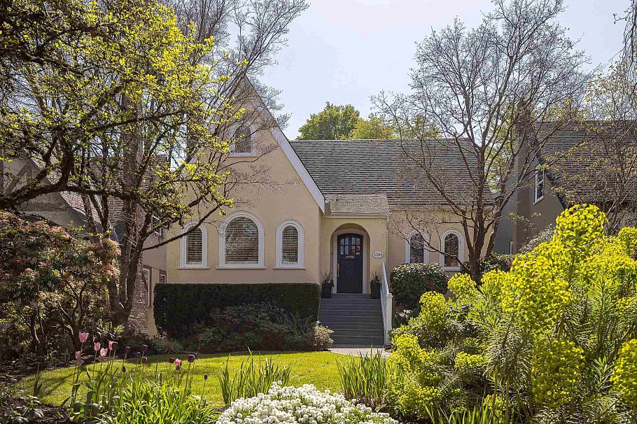 3388 W 31st Avenue Vancouver, BC - 1