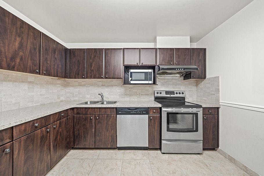 504 518 Moberly Road Vancouver, BC - 8