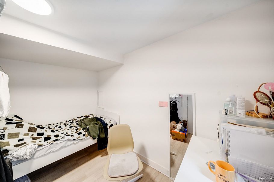 166 E 24th Avenue Vancouver, BC - 35