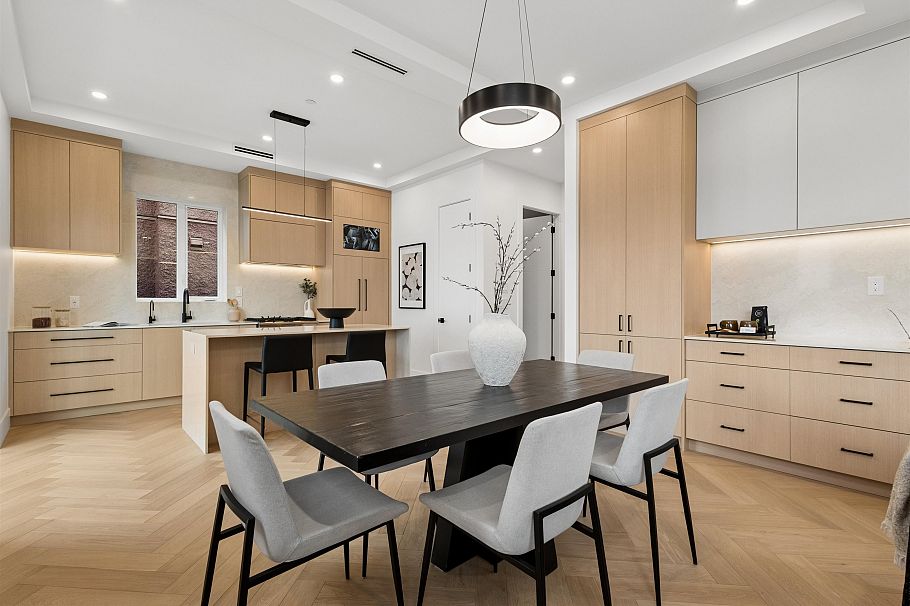 2 3637 E 46th Avenue Vancouver, BC - 6