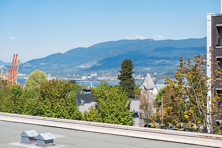 321 2556 E Hastings Street Vancouver, BC - 23