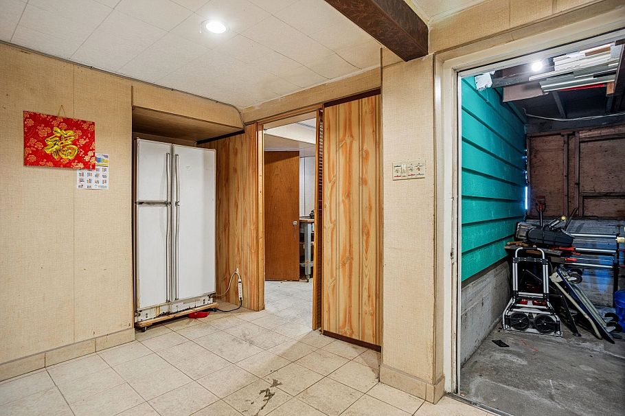 1388 E 60th Avenue Vancouver, BC - 33