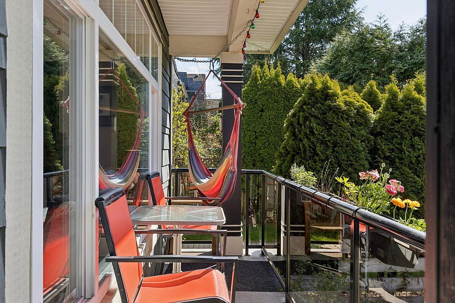 250 E 17th Street North Vancouver, BC - 36