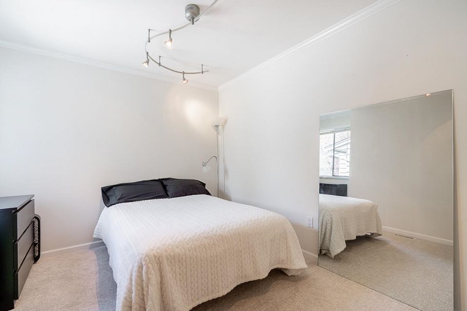 2 1960 Rufus Drive North Vancouver, BC - 17