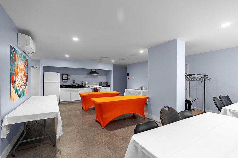 202 4353 Halifax Street Burnaby, BC - 24