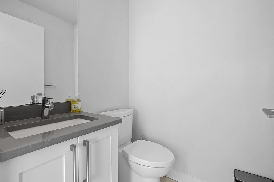 64 10199 River Drive Richmond, BC - 14