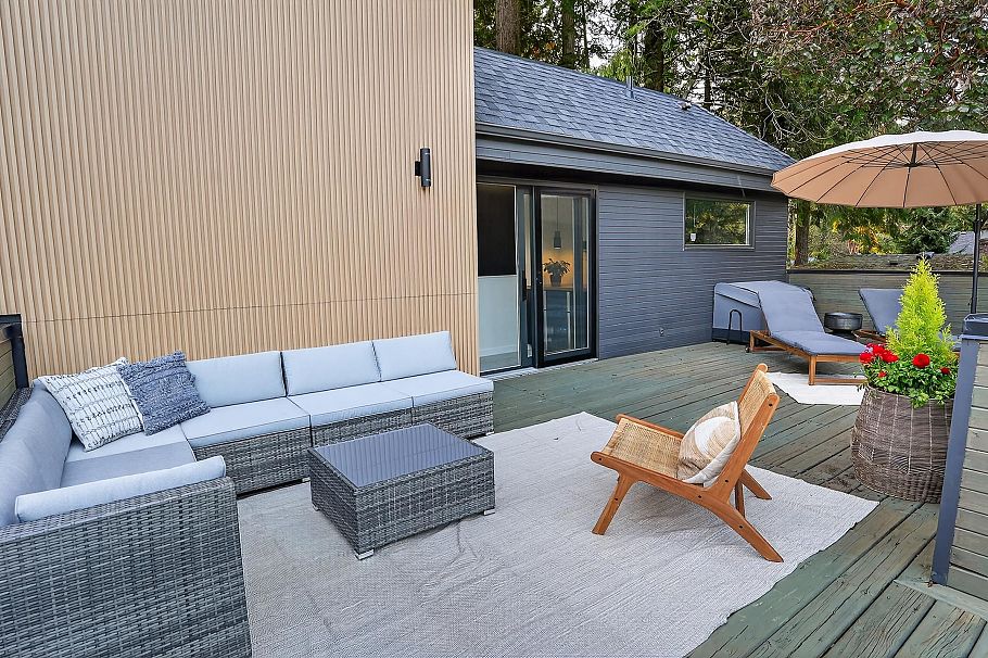 2221 Bowser Avenue North Vancouver, BC - 3