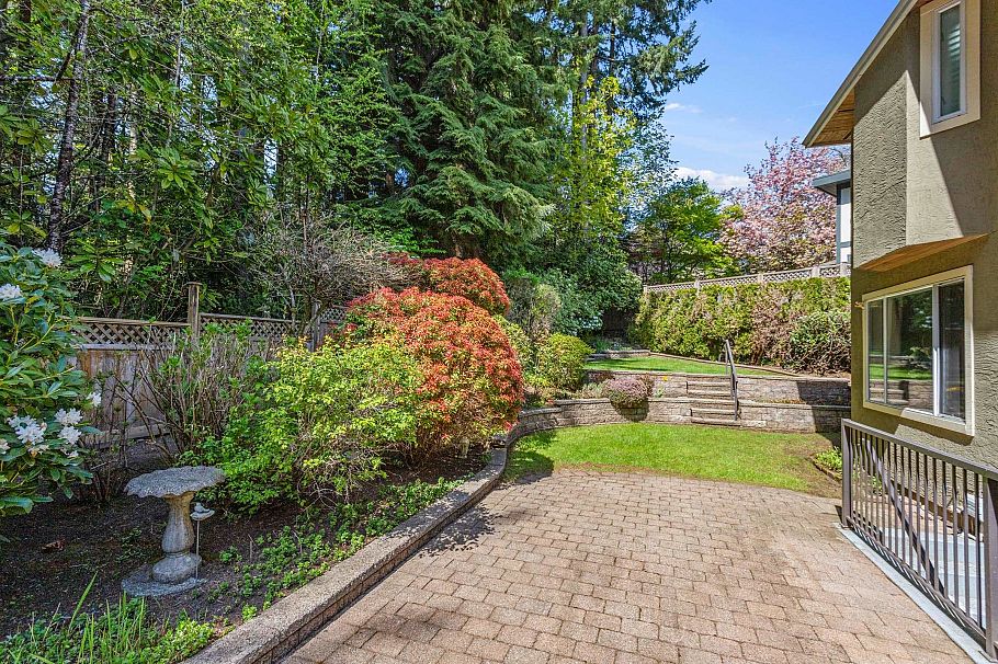 2465 Berton Place North Vancouver, BC - 33