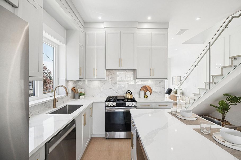 2 1005 E 55th Avenue Vancouver, BC - 11