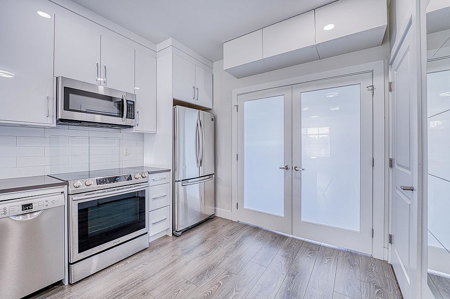 5063 Earles Street Vancouver, BC - 6