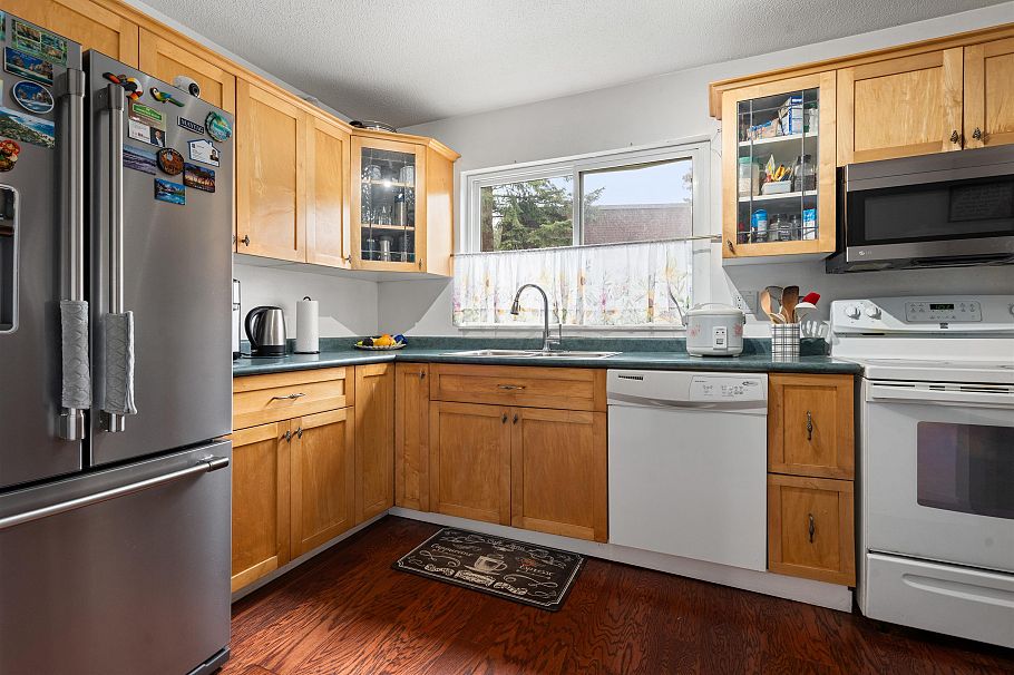 883 Old Lillooet Road North Vancouver, BC - 15