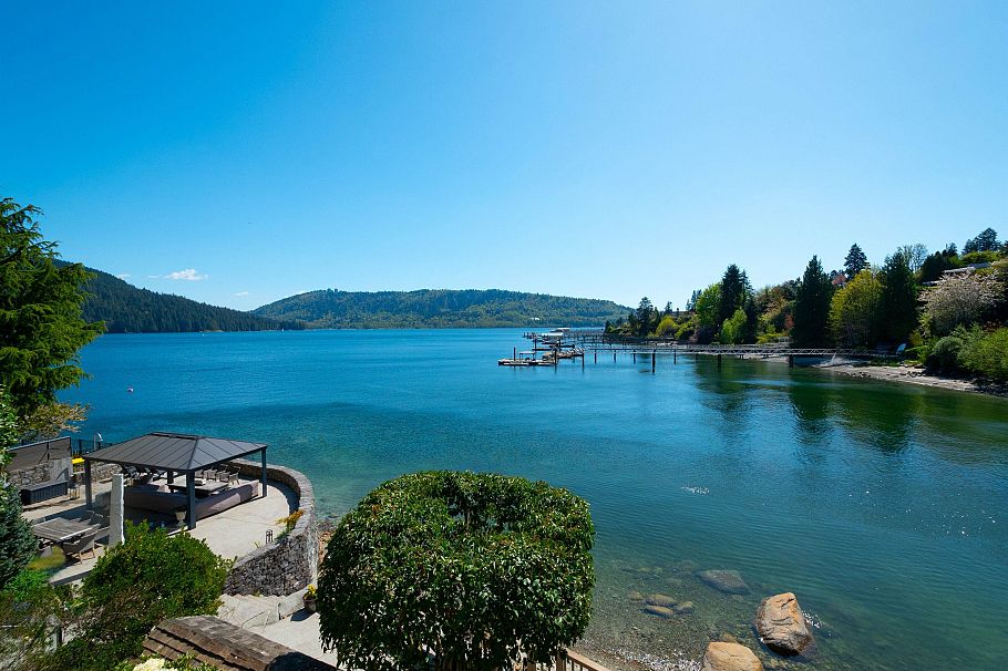 4455 Harris Place North Vancouver, BC - 2