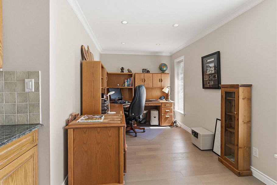 2465 Berton Place North Vancouver, BC - 16