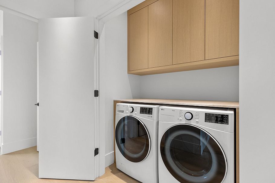 1 2425 Kitchener Street Vancouver, BC - 20