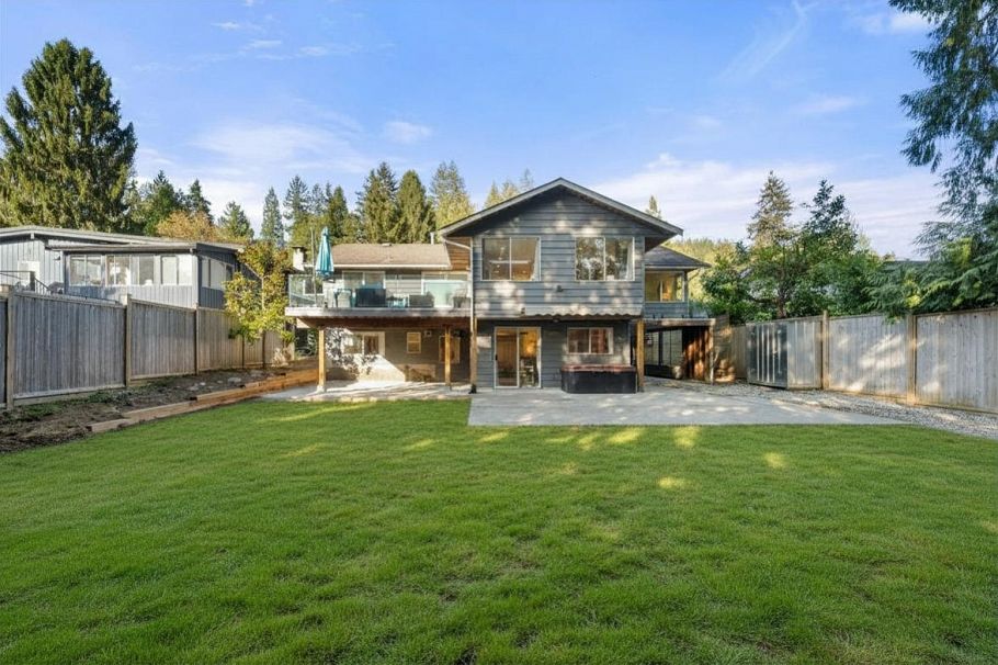 2289 Whitman Avenue North Vancouver, BC - 35